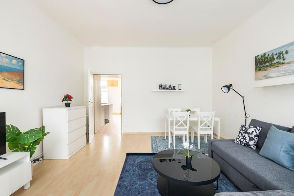 Beautiful 1 Bedroom Apartment Near Schoenbrunn Vienna Esterno foto