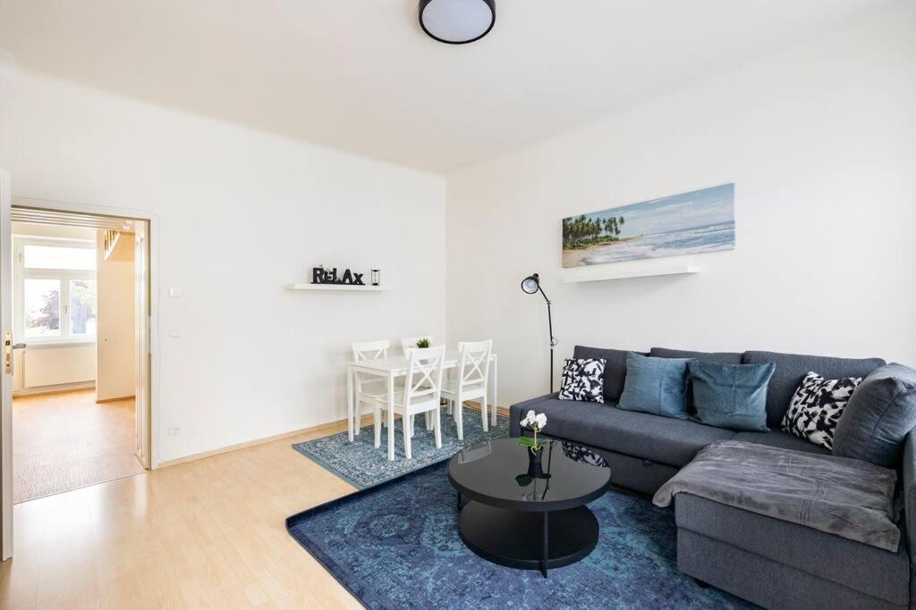 Beautiful 1 Bedroom Apartment Near Schoenbrunn Vienna Esterno foto