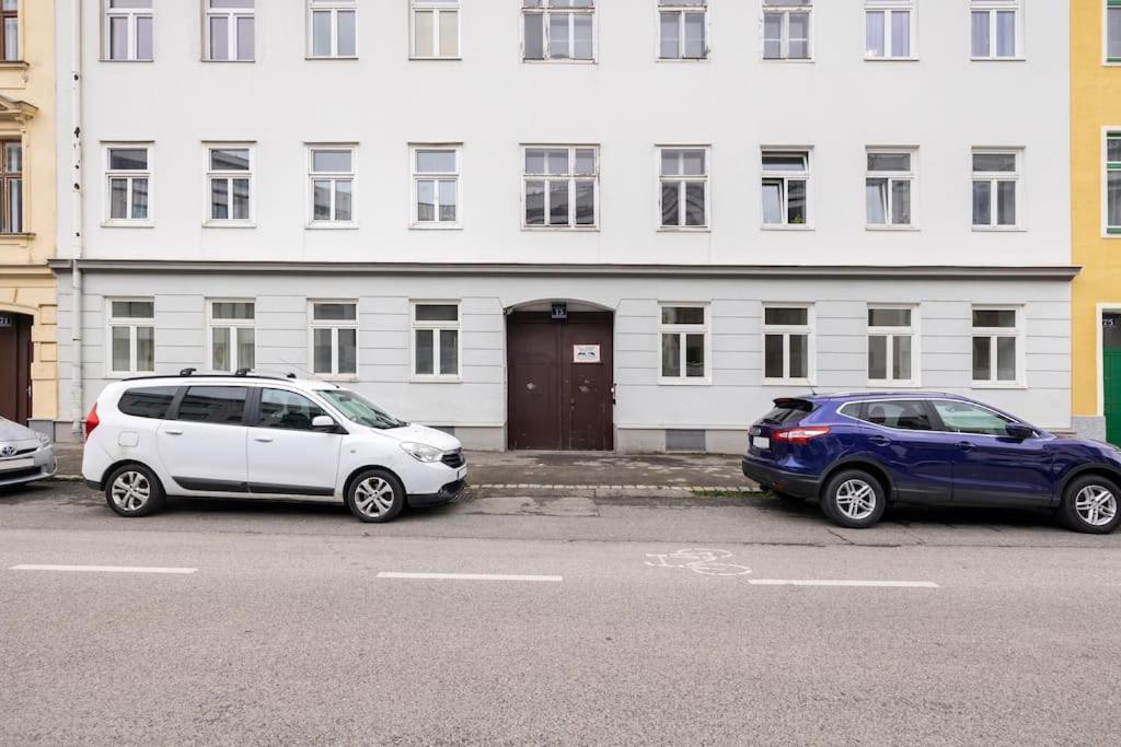 Beautiful 1 Bedroom Apartment Near Schoenbrunn Vienna Esterno foto